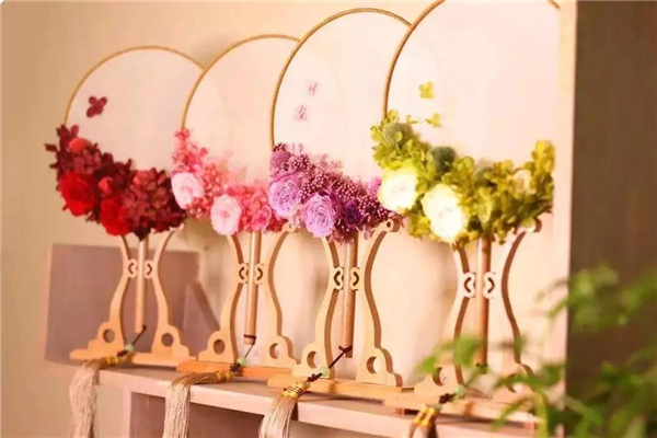 永生花团扇diy | 轻摇风情诗意画，古韵典雅悦团扇