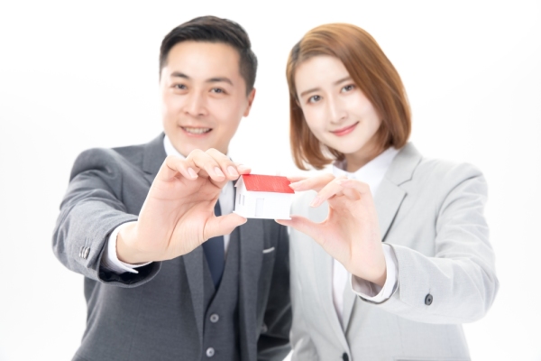 交房通知 | 鹿鸣湖壹号三期御府1#2#3#5#号楼交付，盛启芳华！