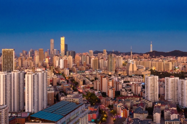 社区主轴旁，红盘新品楼栋，让家回归生活
